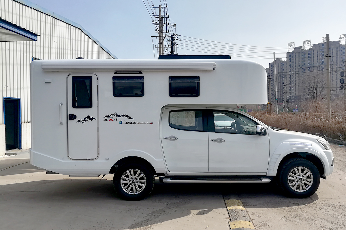 19t搭配6at变速箱蜂巢发布五十铃dmax升顶四驱越野皮卡房车