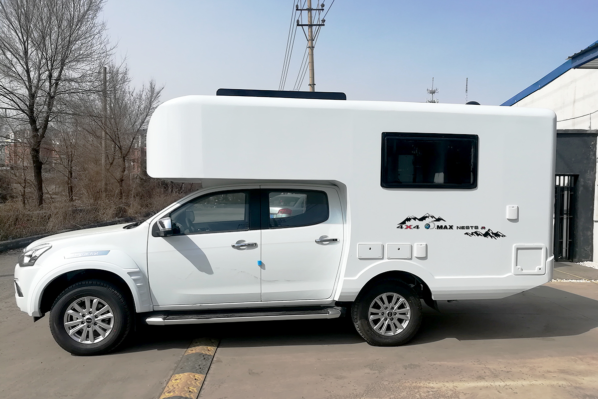 19t搭配6at变速箱蜂巢发布五十铃dmax升顶四驱越野皮卡房车