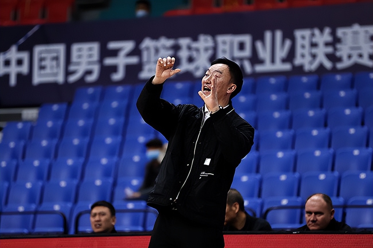 北京首钢追求刘维伟，京媒亲自确认！CBA土豪又挖人，打造新战舰|CBA|北京首钢|浙江男篮_新浪新闻