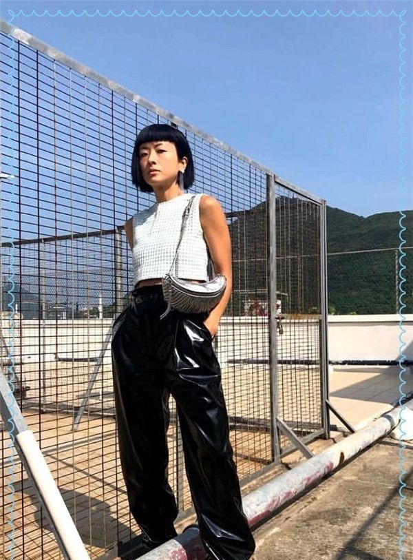 徐濠萦跑步被路人拍到,素颜暗黄还有黄斑,但不遮掩更自然真实!休闲区蓝鸢梦想 - Www.slyday.coM 徐濠萦跑步被路人拍到,素颜暗黄还有黄斑,但不遮掩更自然真实!休闲区蓝鸢梦想 - Www.slyday.coM