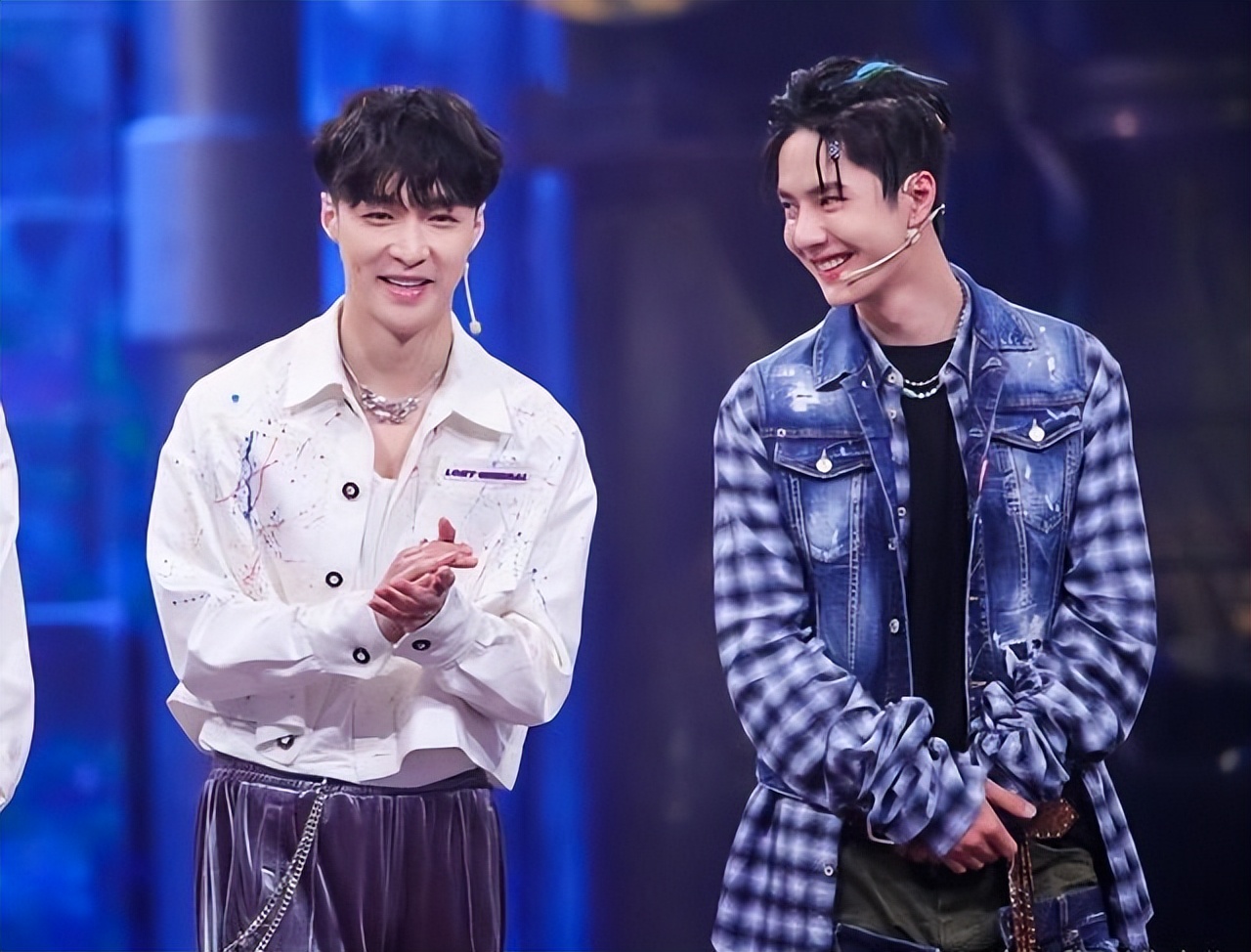 张艺兴为王嘉尔科切拉表演打call为何王一博保持沉默