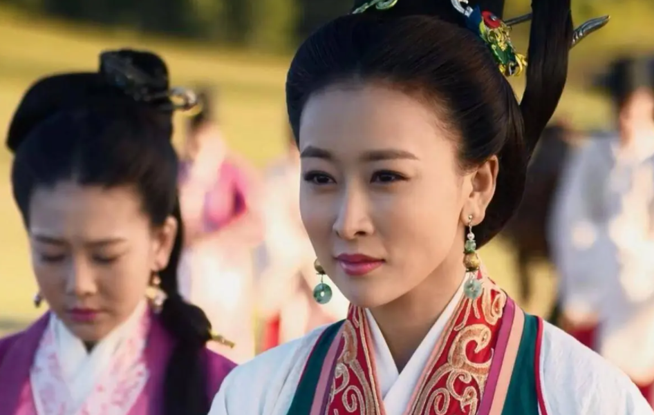 等剧成功转型并跻身一线,而毛俊杰虽然也陆续出演了《芈月传》等作品