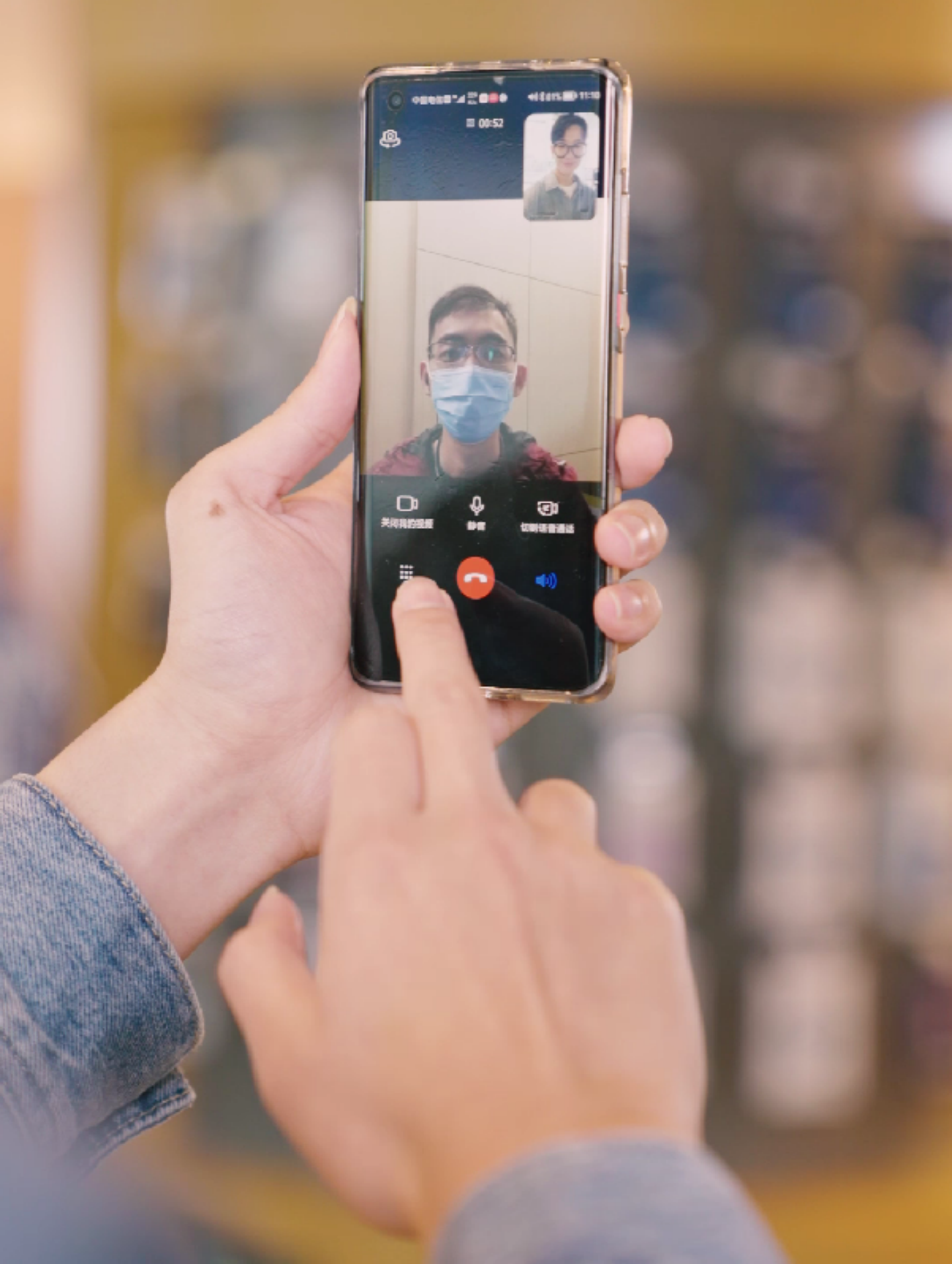 深圳市民尝鲜5g超高清视频通话快清稳