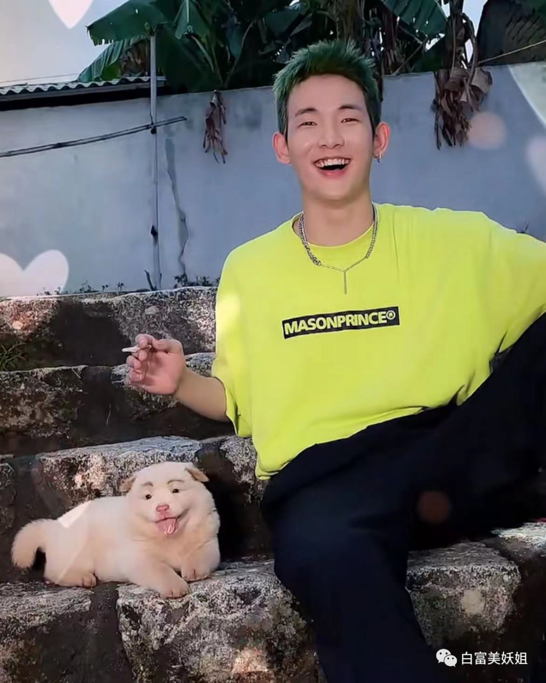 无独有偶,和梅尼耶同期爆火的,还有@不高兴的小八.