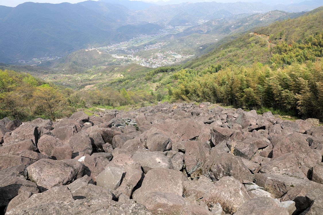 百万年冰川石浪宁波也有绍兴覆卮山最集中