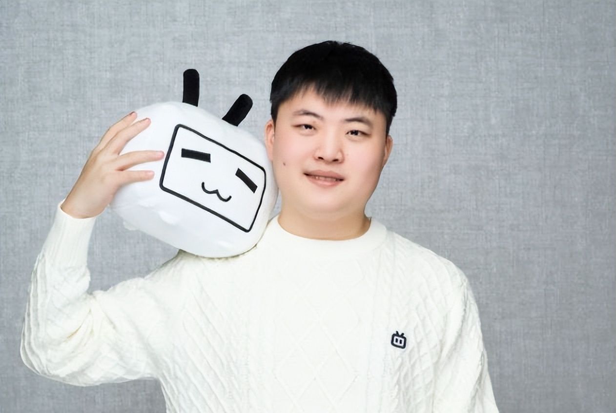 UZI无缘亚运会？知情人：他的情况和厂长一样，报上去会被拒绝休闲区蓝鸢梦想 - Www.slyday.coM