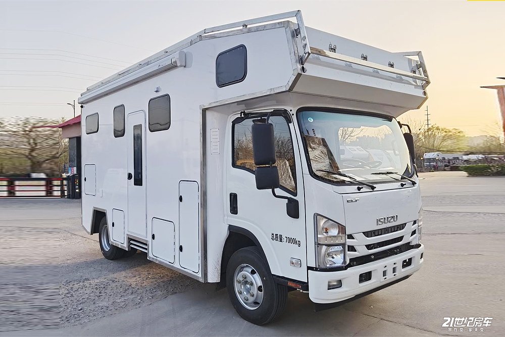新款抢先看巨威五十铃700p房车申报工信部这么硬朗喜欢么