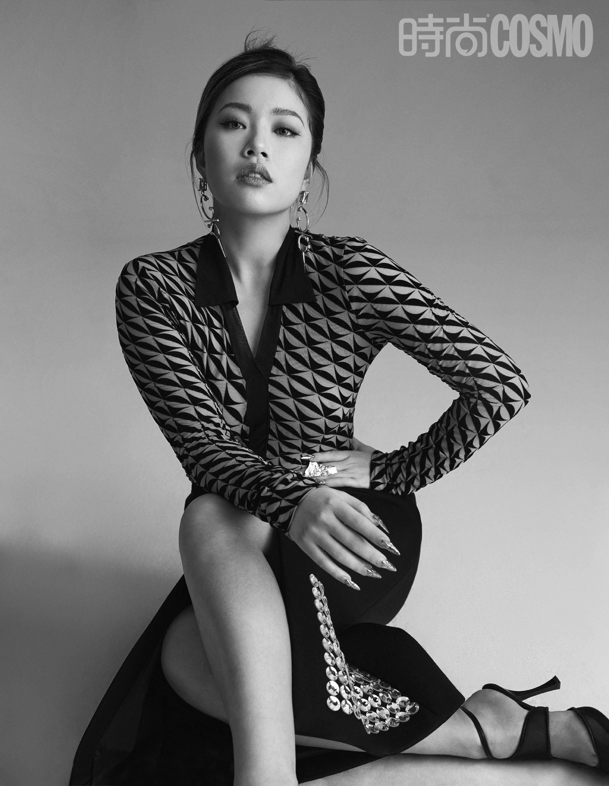 看综艺初恋组约会持续上分王菊设计粉色桃心甲助攻恋爱心情