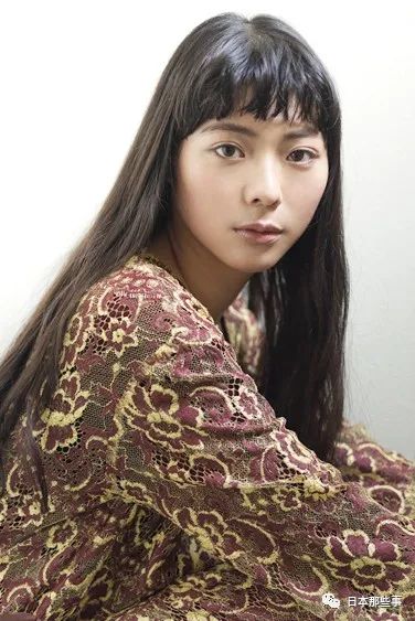 找了个渣男直接当后妈女儿只比自己小三岁