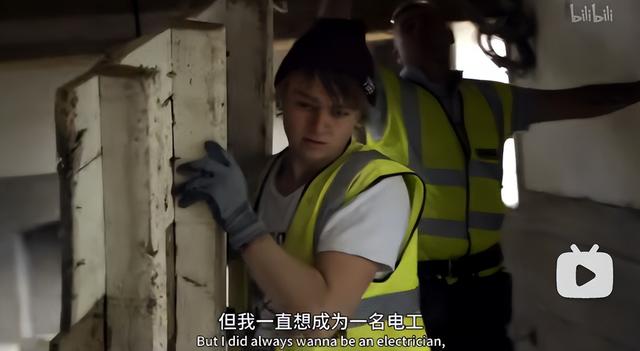 原生家庭决定一生？3个不同家庭的孩子，让我们看到了成长的底色休闲区蓝鸢梦想 - Www.slyday.coM