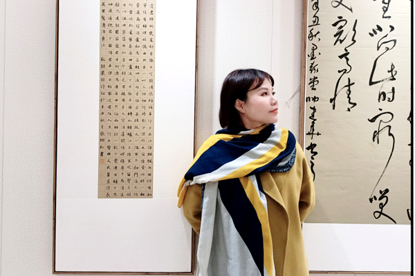 诗歌发表于《福建文学》《诗渡》《作家报》《青年文学家》《中国诗人