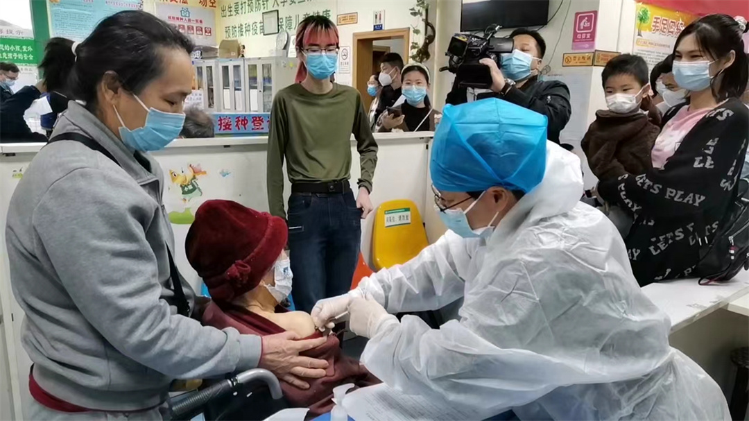 广西积极推进老年人群体新冠疫苗接种
