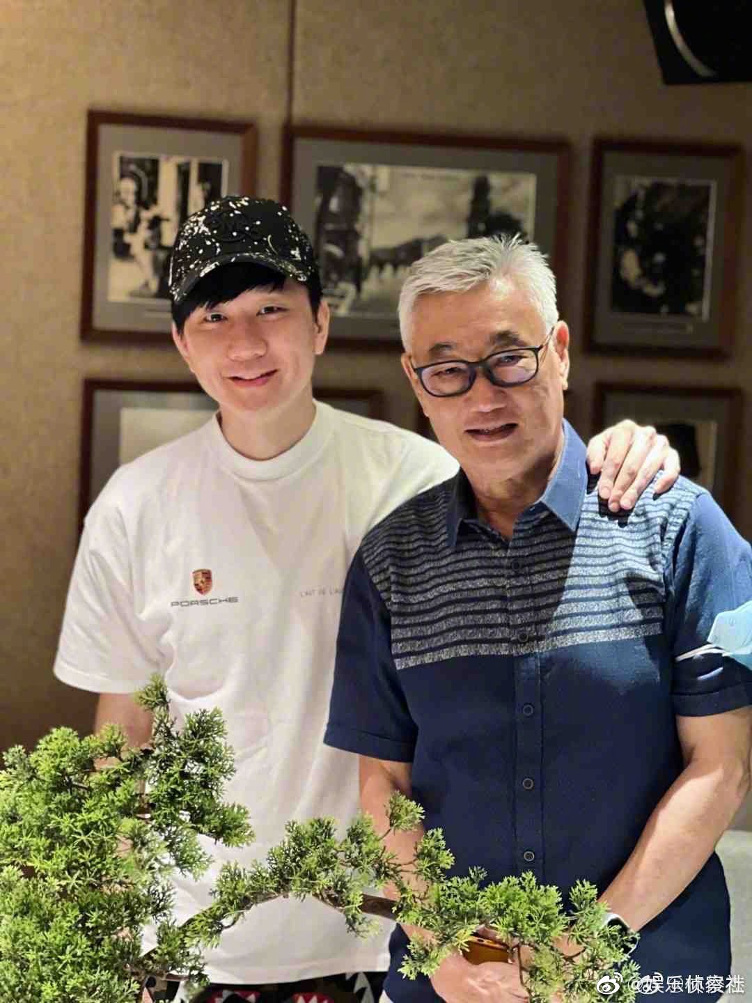 一起祝福林爸爸生日快乐啦!|林俊杰_新浪新闻