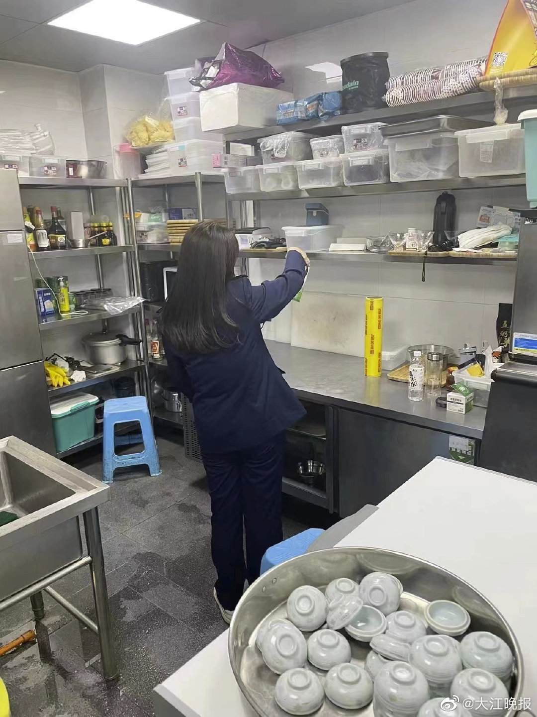 严厉查处!疫情期间日料店用过期食品作外卖休闲区蓝鸢梦想 - Www.slyday.coM 严厉查处!疫情期间日料店用过期食品作外卖休闲区蓝鸢梦想 - Www.slyday.coM