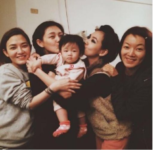 京保教育：大S小S对孩子的教育差别竟这么大，你更倾向谁！休闲区蓝鸢梦想 - Www.slyday.coM