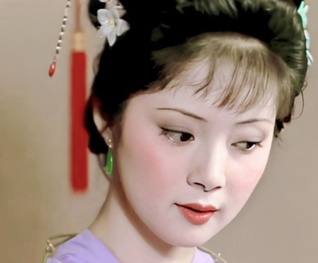 聊聊红楼梦里薛宝钗的两次失礼