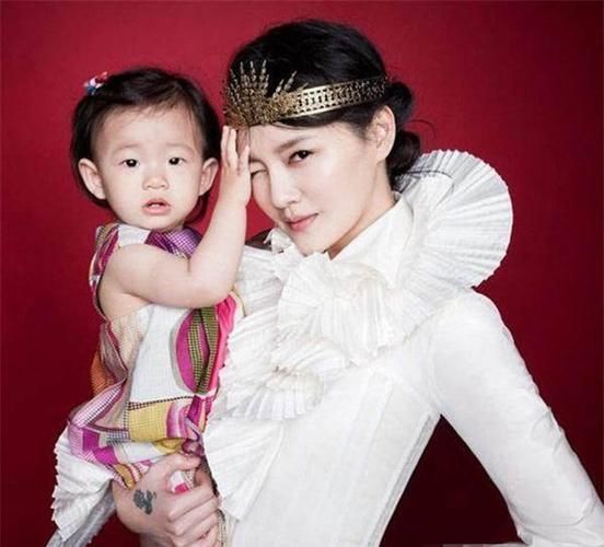 京保教育：大S小S对孩子的教育差别竟这么大，你更倾向谁！休闲区蓝鸢梦想 - Www.slyday.coM