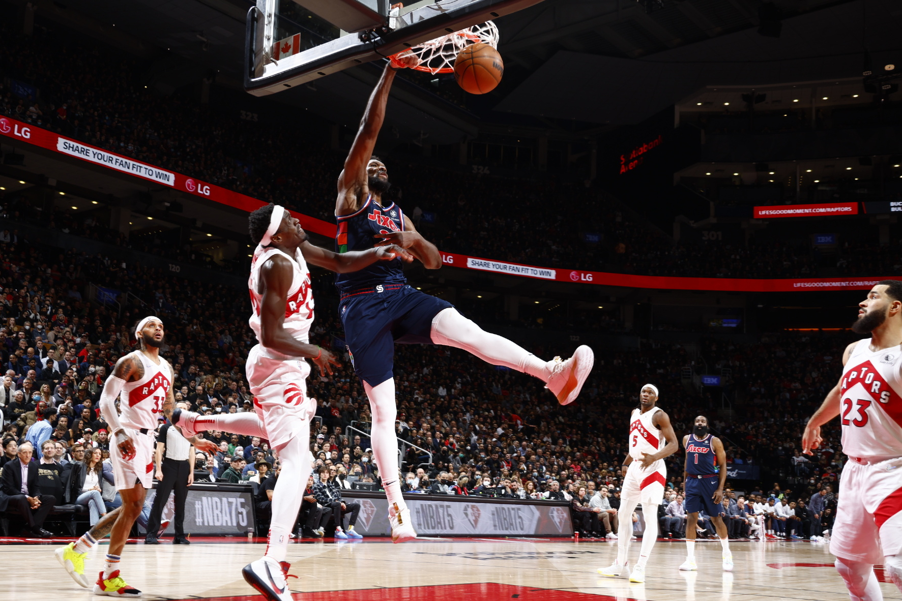 三分绝杀！恩比德送猛龙3休闲区蓝鸢梦想 - Www.slyday.coM