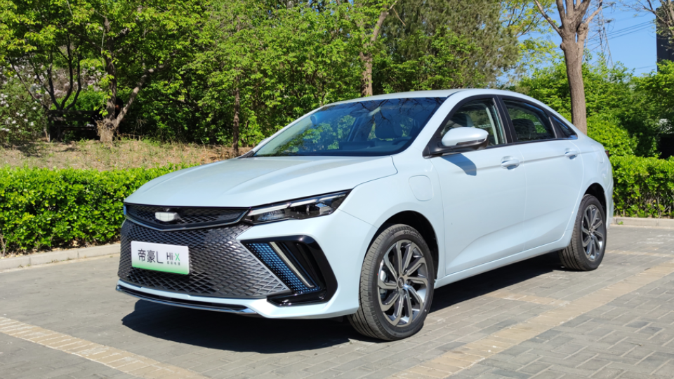 帝豪l混动预计每月养车要花1千多它真比dmi省钱