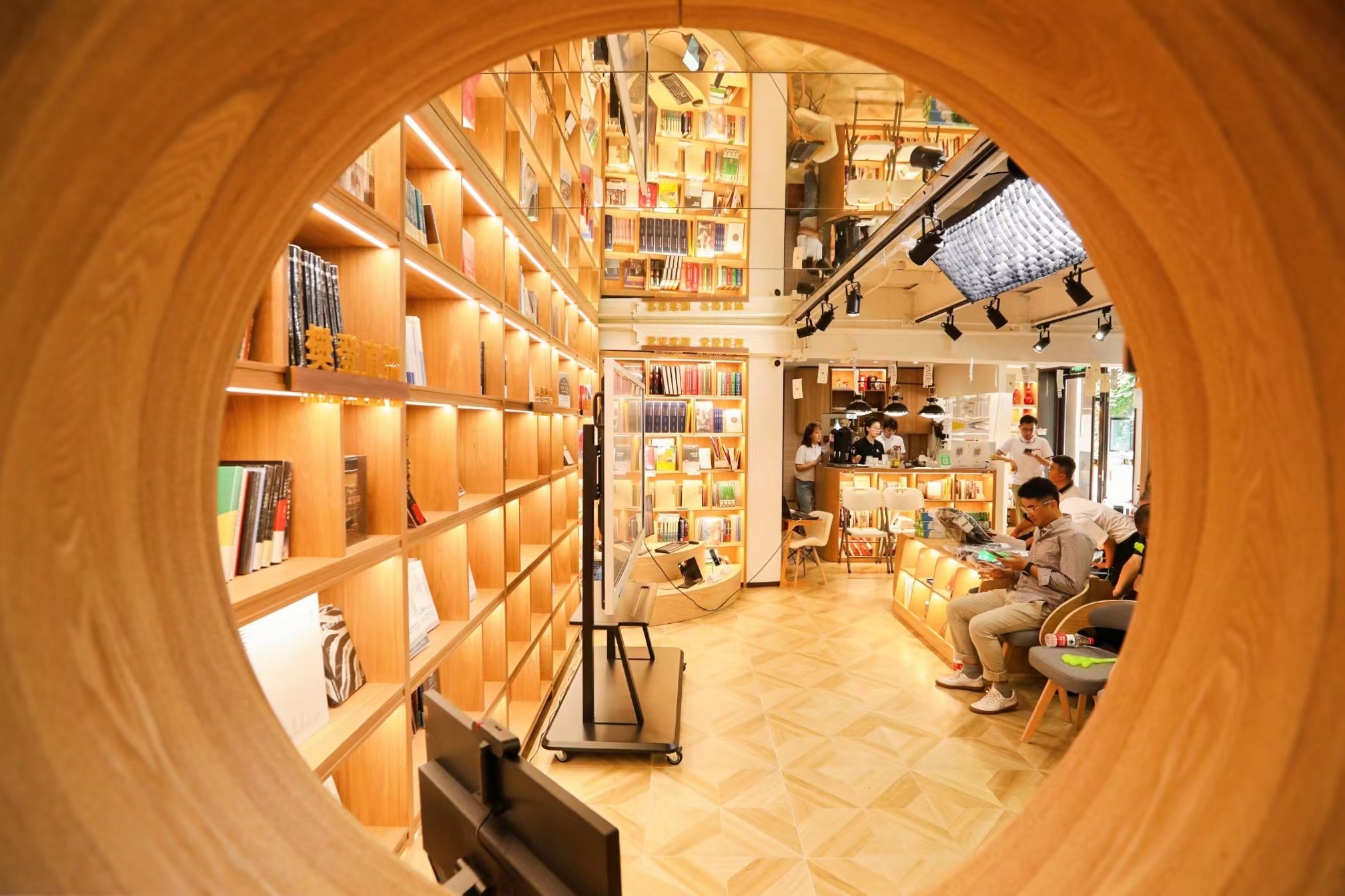 国家文创实验区打造阅读文化圈|书店|实验区|樊登_新浪新闻