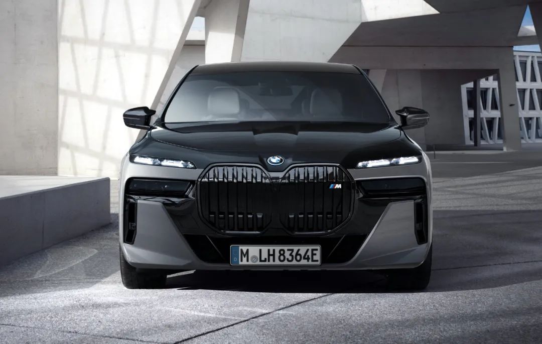 这次首发的新一代宝马7系(g70) 在全新设计语言加持下,可谓极具"颠覆