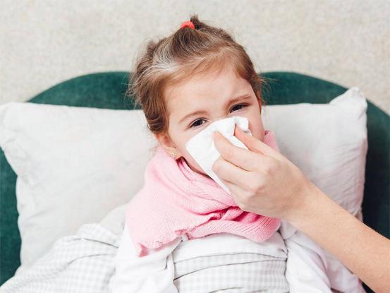 2岁宝宝打喷嚏流鼻涕到底要不要吃药