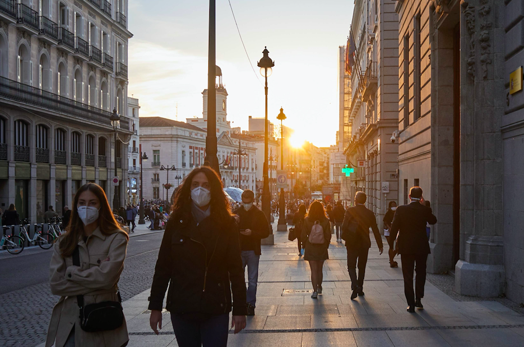 新冠重组毒株XE已开始在西班牙传播，此前在英国被首次发现休闲区蓝鸢梦想 - Www.slyday.coM