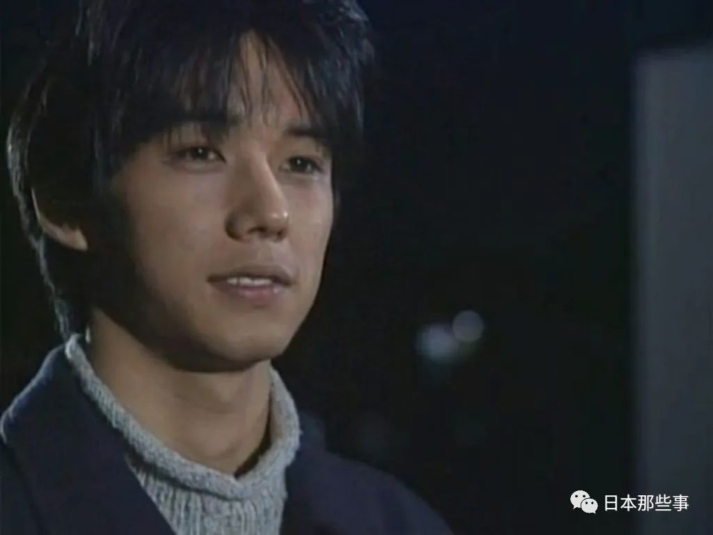 凭借着年轻帅气的脸,背靠大手事务所,本来可以顺风顺水走下去,但他却