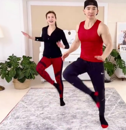 刘畊宏“云健身”火出圈告诉我们：任何时候都不要放弃心中热爱休闲区蓝鸢梦想 - Www.slyday.coM