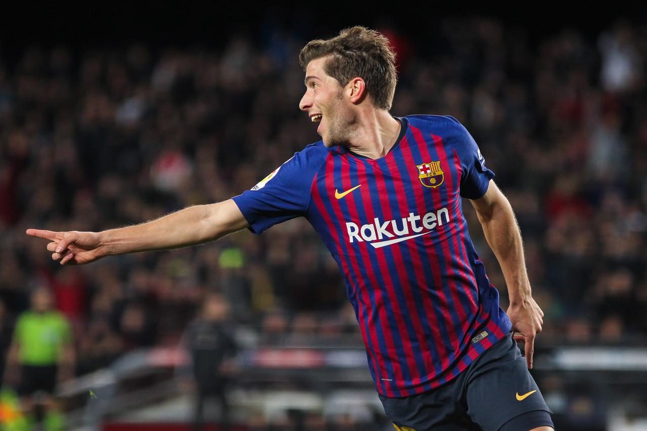 巴萨昨日已正式重启罗贝托的续约谈判但罗贝托需要做出努力