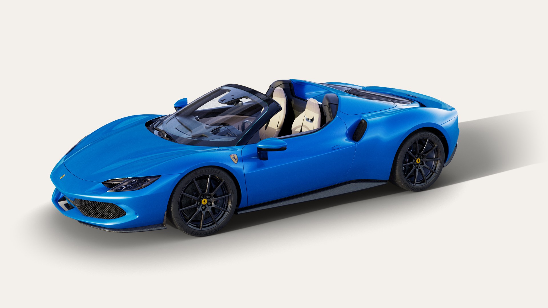 新车是首款搭载 6 缸引擎并配上跃马厂徽的 ferrari 法拉利敞篷公路