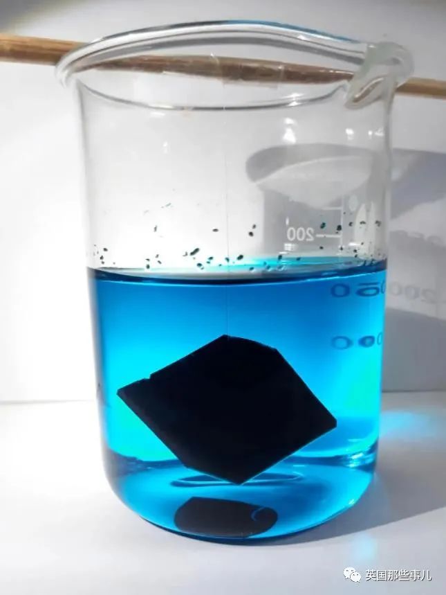经过对结构因子的钻研