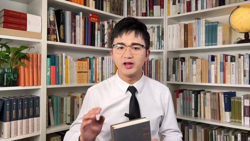 赵健,江苏卫视《一站到底》常驻嘉宾,湖北卫视《奇妙的汉字》总冠军