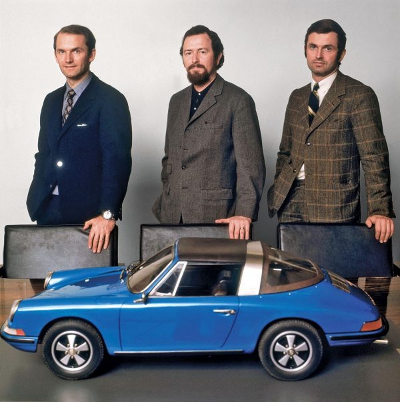 皮耶希家族离开保时捷1963年费迪南德·皮耶希毕业后进入保时捷工作