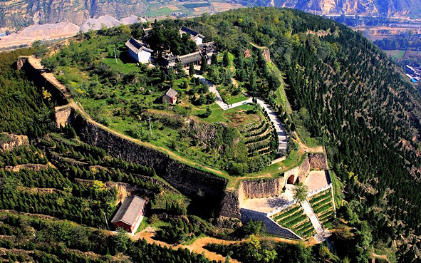 华夏古迹文华物章:天水伏羲庙卦台山(画卦台)