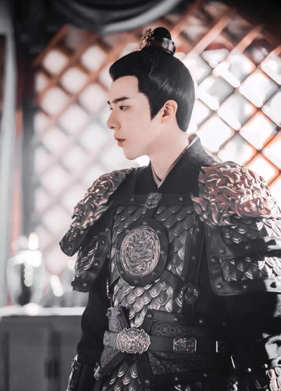 这一身造型是不是有大将军内味了.