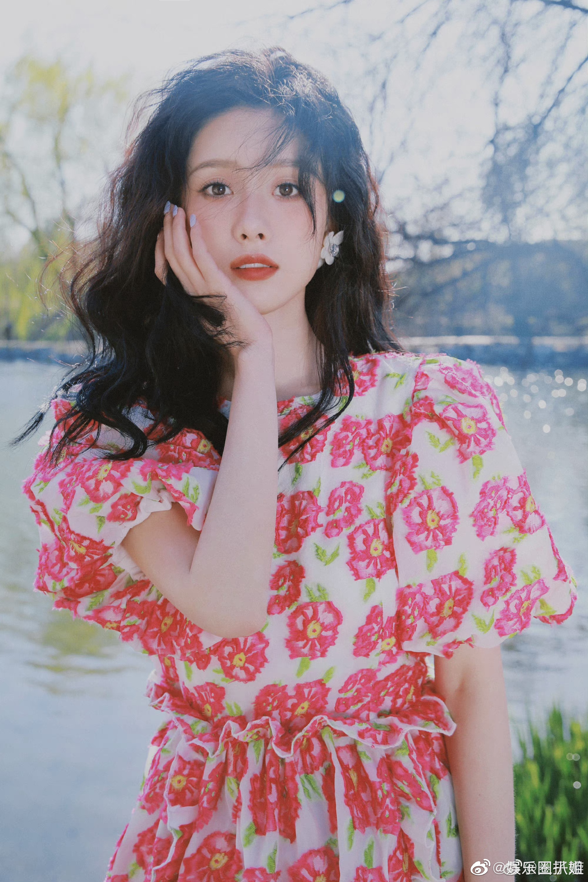 王子璇更新了一组晚春的美照