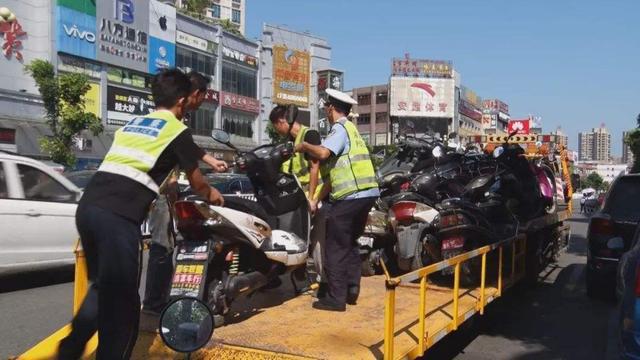 “禁摩”就忍了，为什么“电摩”也要一刀切？网友：不能接受休闲区蓝鸢梦想 - Www.slyday.coM