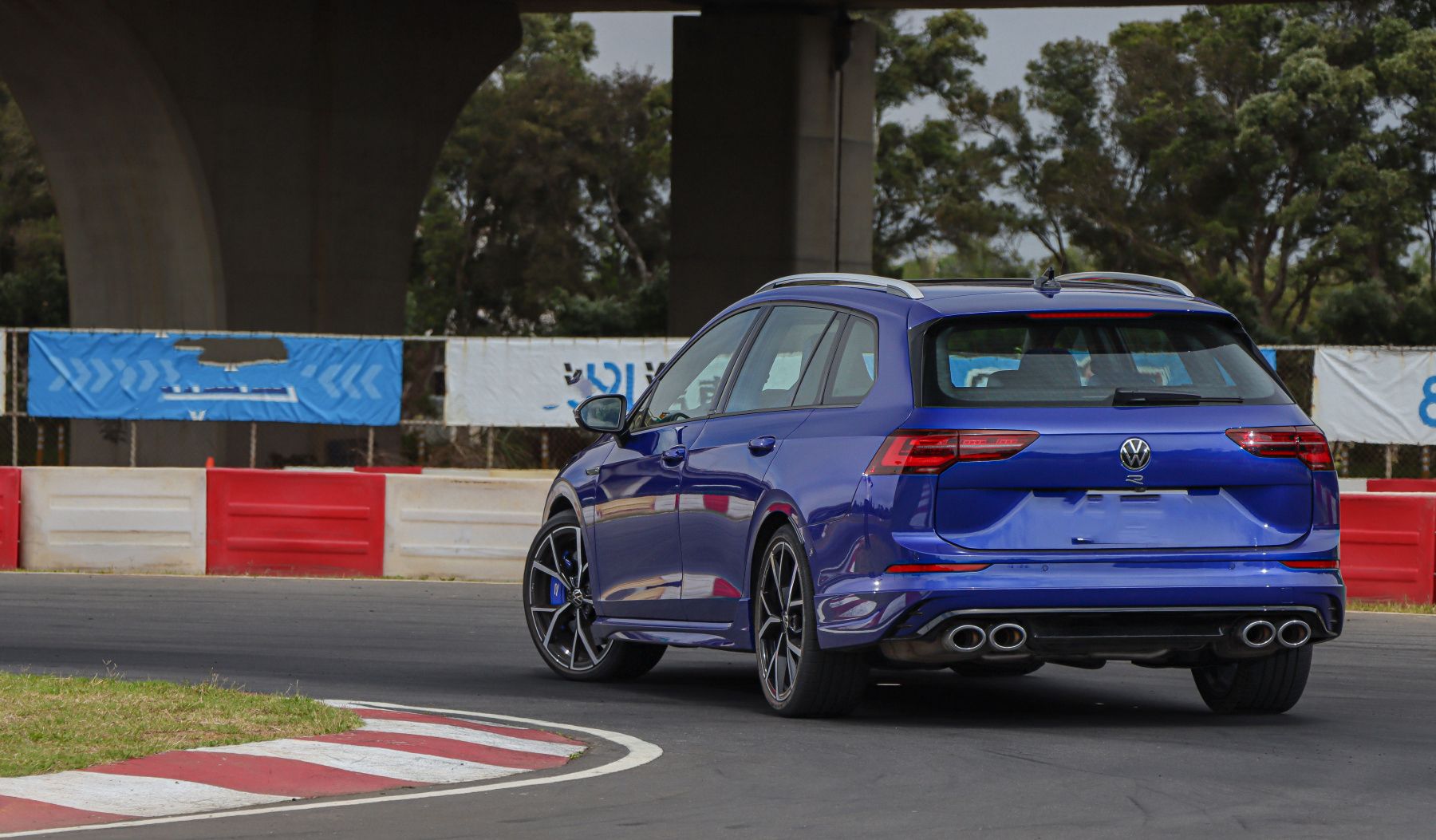 赛道试驾大众golfrvariant好开且实用