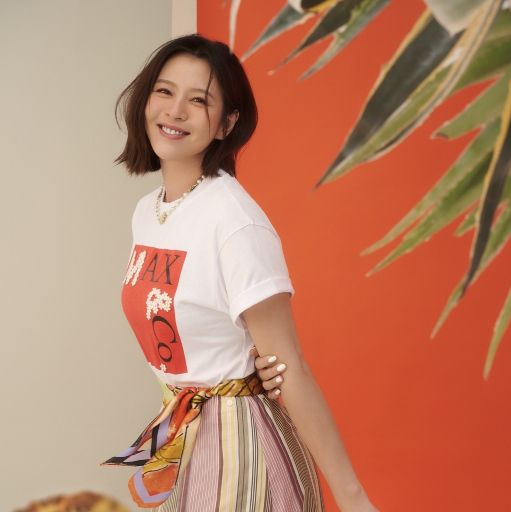 阿奴刘品言:从清纯玉女到性感美人,"过气"明星手握女强人剧本|刘品言|