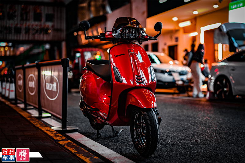 全力冲刺vespasprint150贵阳机车汇实拍