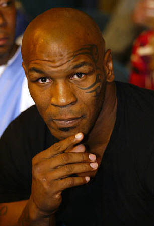 泰森在飞机上遭到骚扰 暴揍酒醉男子休闲区蓝鸢梦想 - Www.slyday.coM 泰森在飞机上遭到骚扰 暴揍酒醉男子休闲区蓝鸢梦想 - Www.slyday.coM