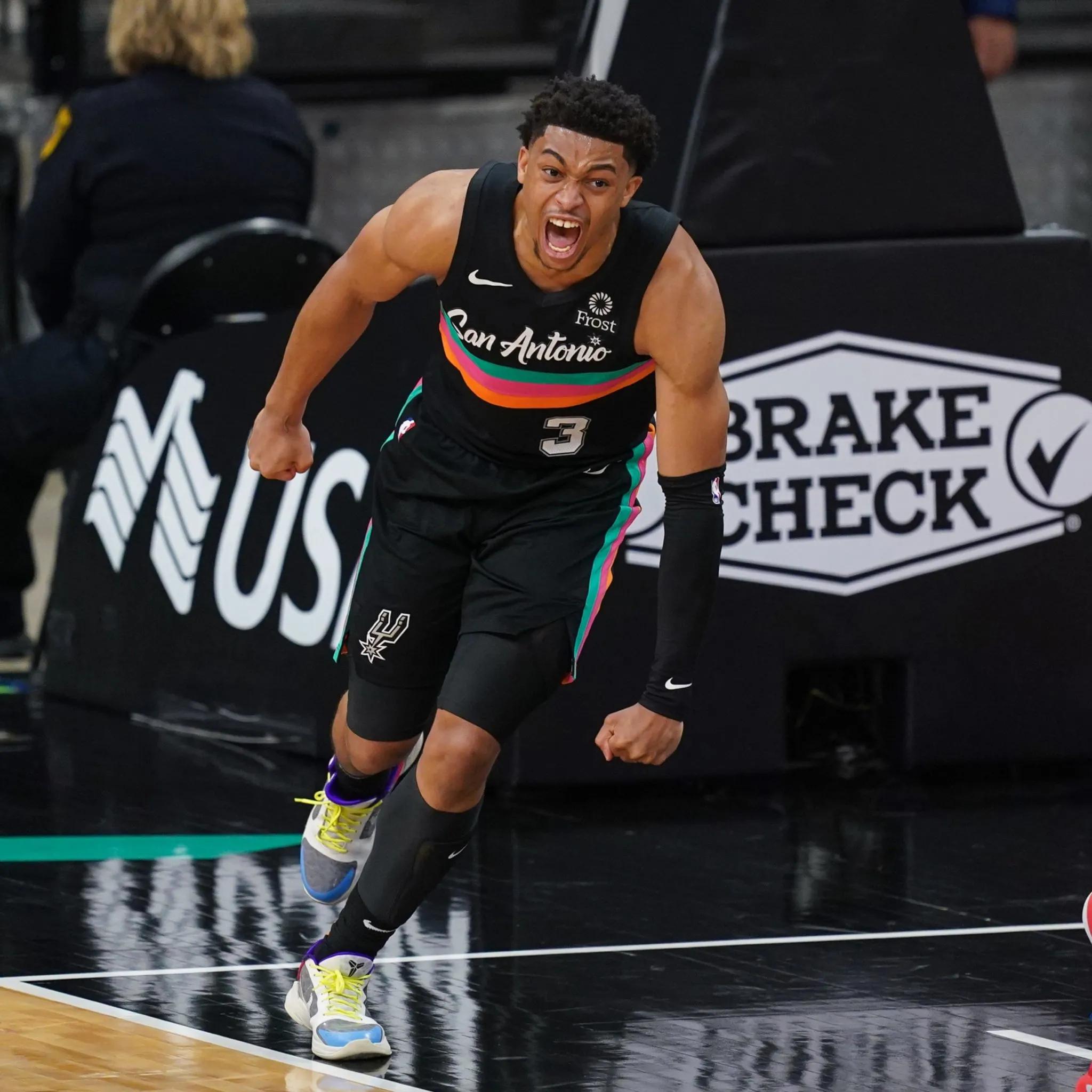 关闭所有社交媒体凯尔登约翰逊可能是下一个马刺基石球员