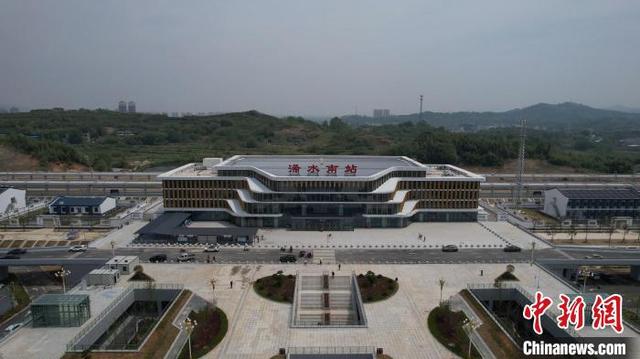 湖北黄黄高铁开通运营武汉至华东增添新通道
