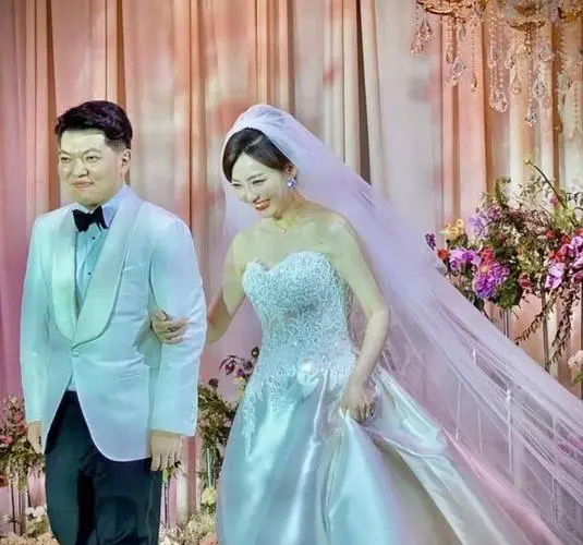 曝余声老公涉嫌性侵被抓首位圈内主持人发声怒斥疑证实爆料属实