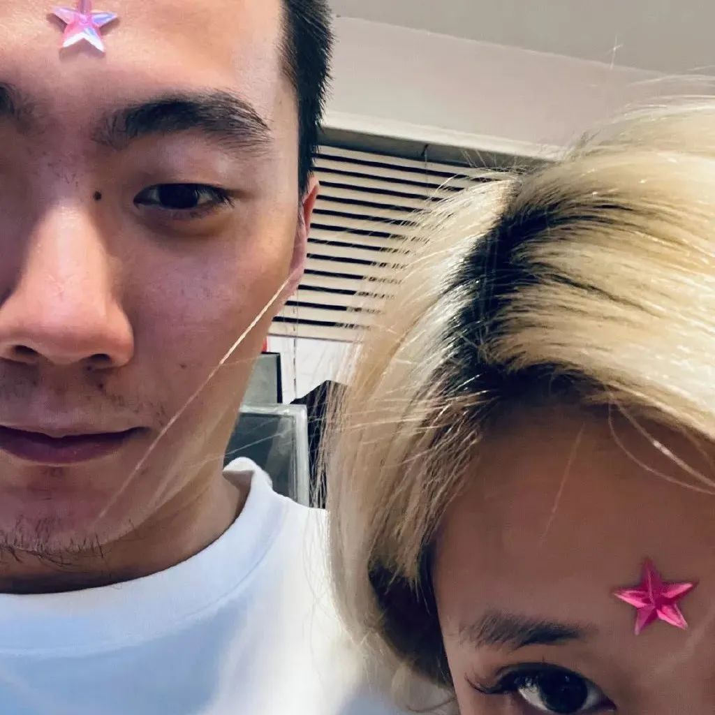 谢宇杰melo模仿lil uzi vert,头上粉钻安排上了