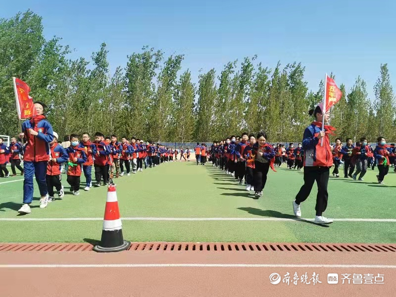 莒县安庄镇中心小学:"阳光大课间"让学生健康成长!|小学_新浪新闻