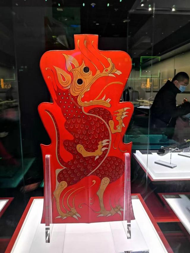 一位废帝的豪华墓葬与汉代厚葬之风