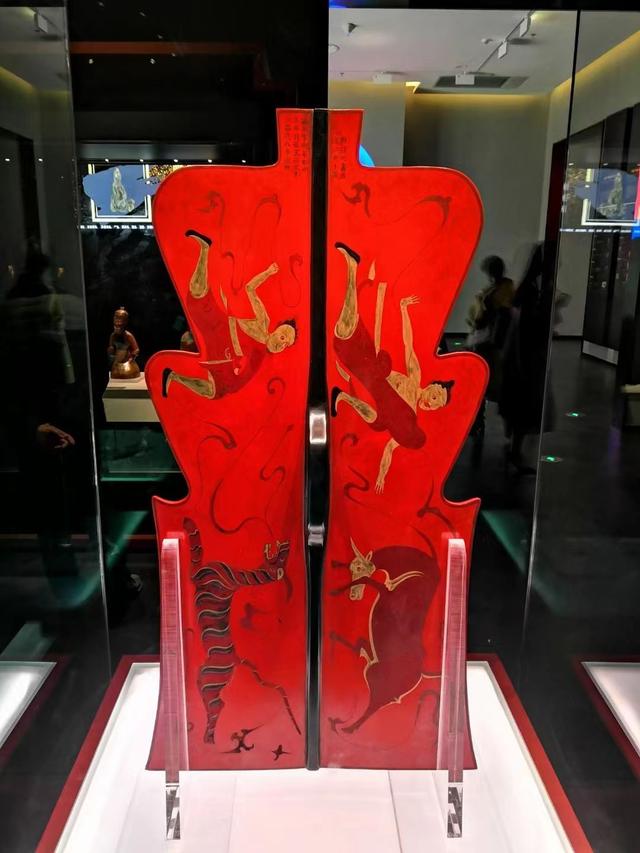 一位废帝的豪华墓葬与汉代厚葬之风