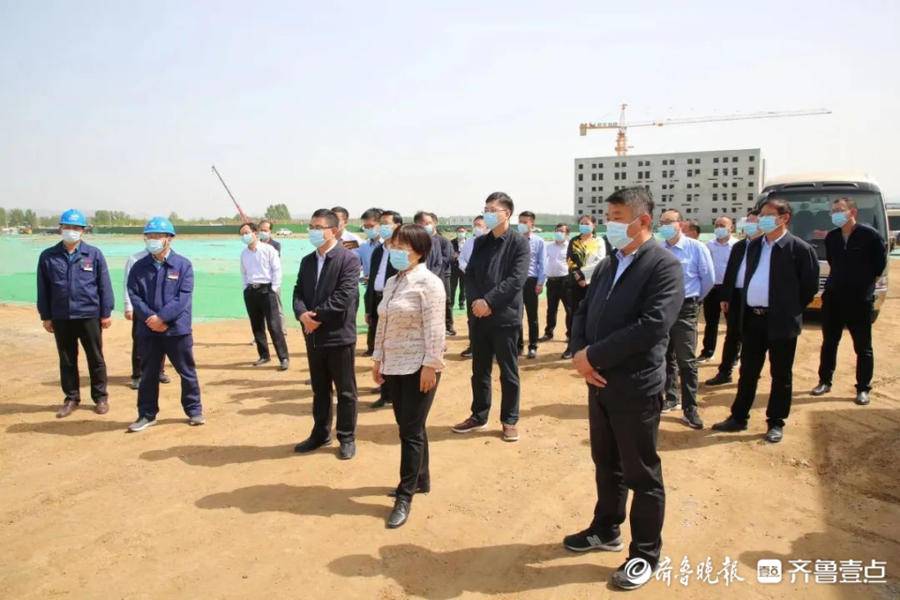 张青一行到岱岳区范镇调研技改项目和重点项目